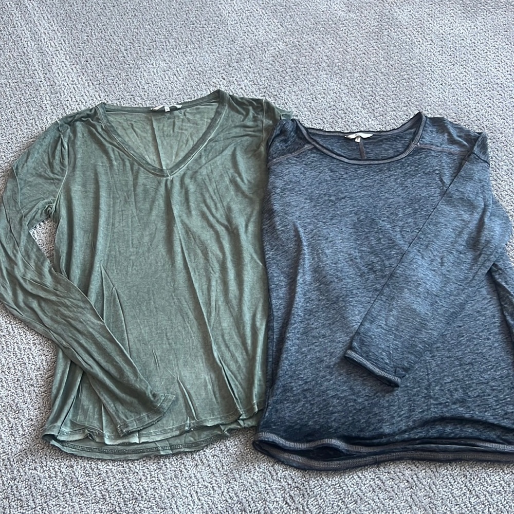 BKE long sleeve tops (2)